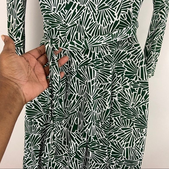 BCBGMaxAzria Green White Print Wrap Dress XS - Picture 9 of 12